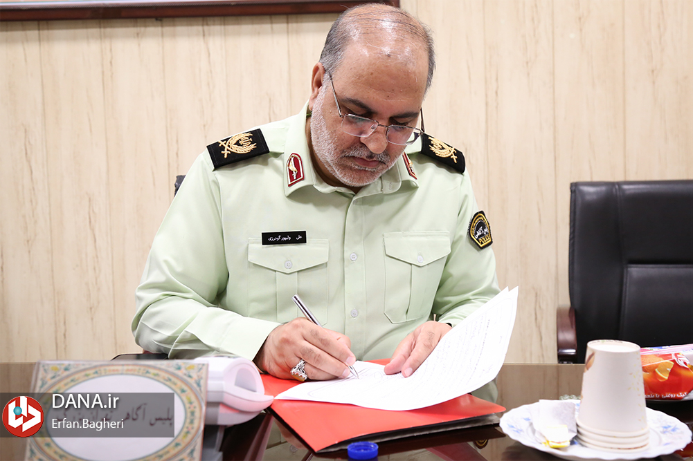 جلسه ارتباط مستقیم شهروندان با مسئولین فرماندهی انتظامی تهران بزرگ