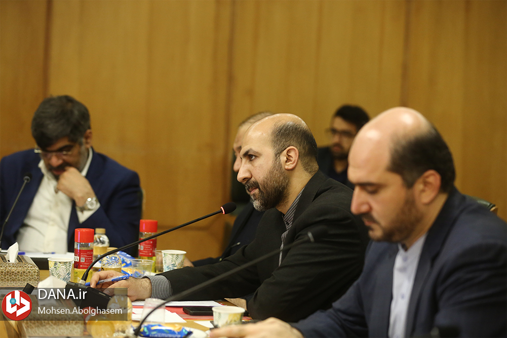 جلسه بررسی فرصت های سرمایه گذاری و توسعه اقتصادی استان گلستان