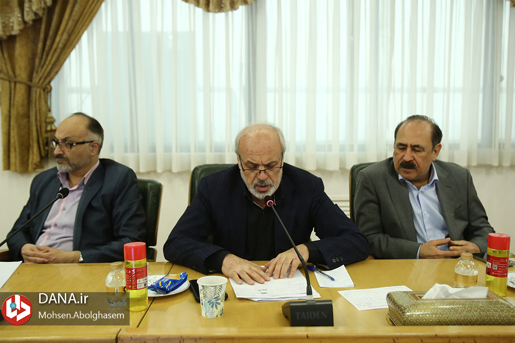 جلسه بررسی فرصت های سرمایه گذاری و توسعه اقتصادی استان گلستان