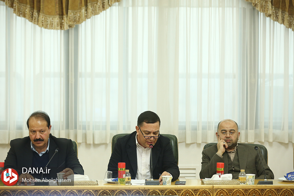 جلسه بررسی فرصت های سرمایه گذاری و توسعه اقتصادی استان گلستان