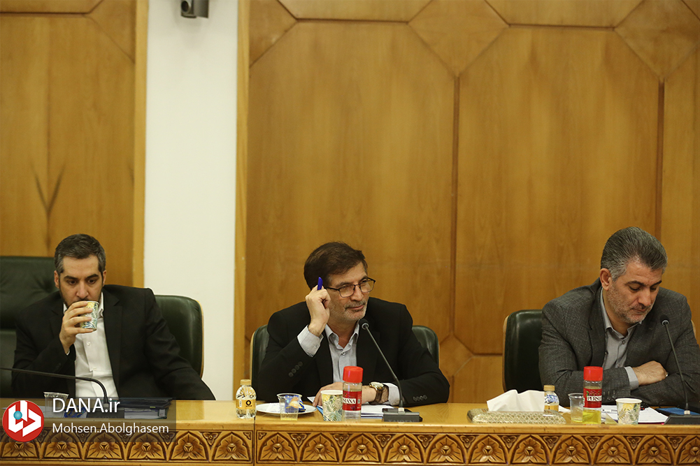 جلسه بررسی فرصت های سرمایه گذاری و توسعه اقتصادی استان گلستان