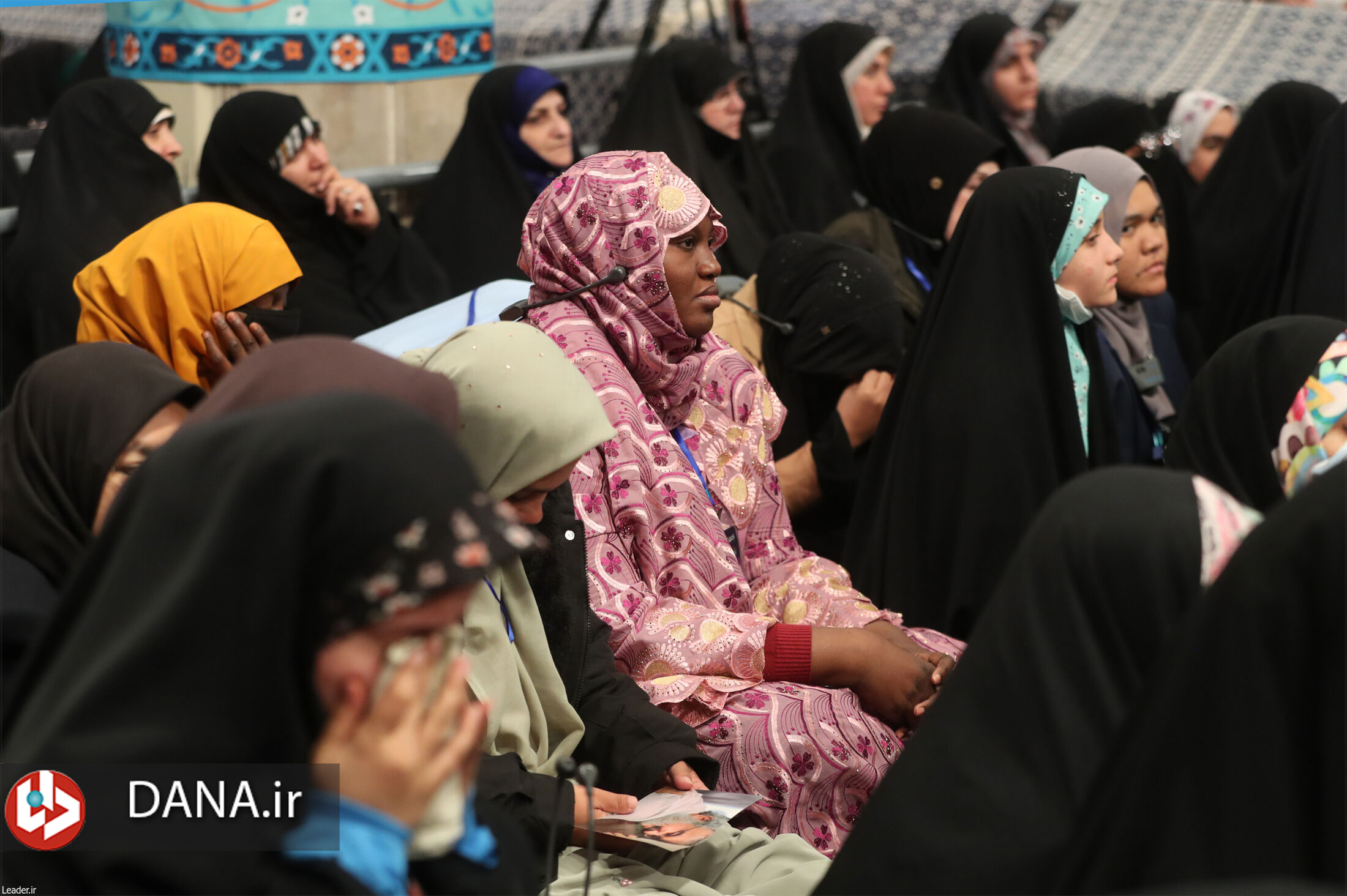 دیدار شرکت کنندگان در چهل و یکمین دوره مسابقات بین‌المللی قرآن با رهبر انقلاب