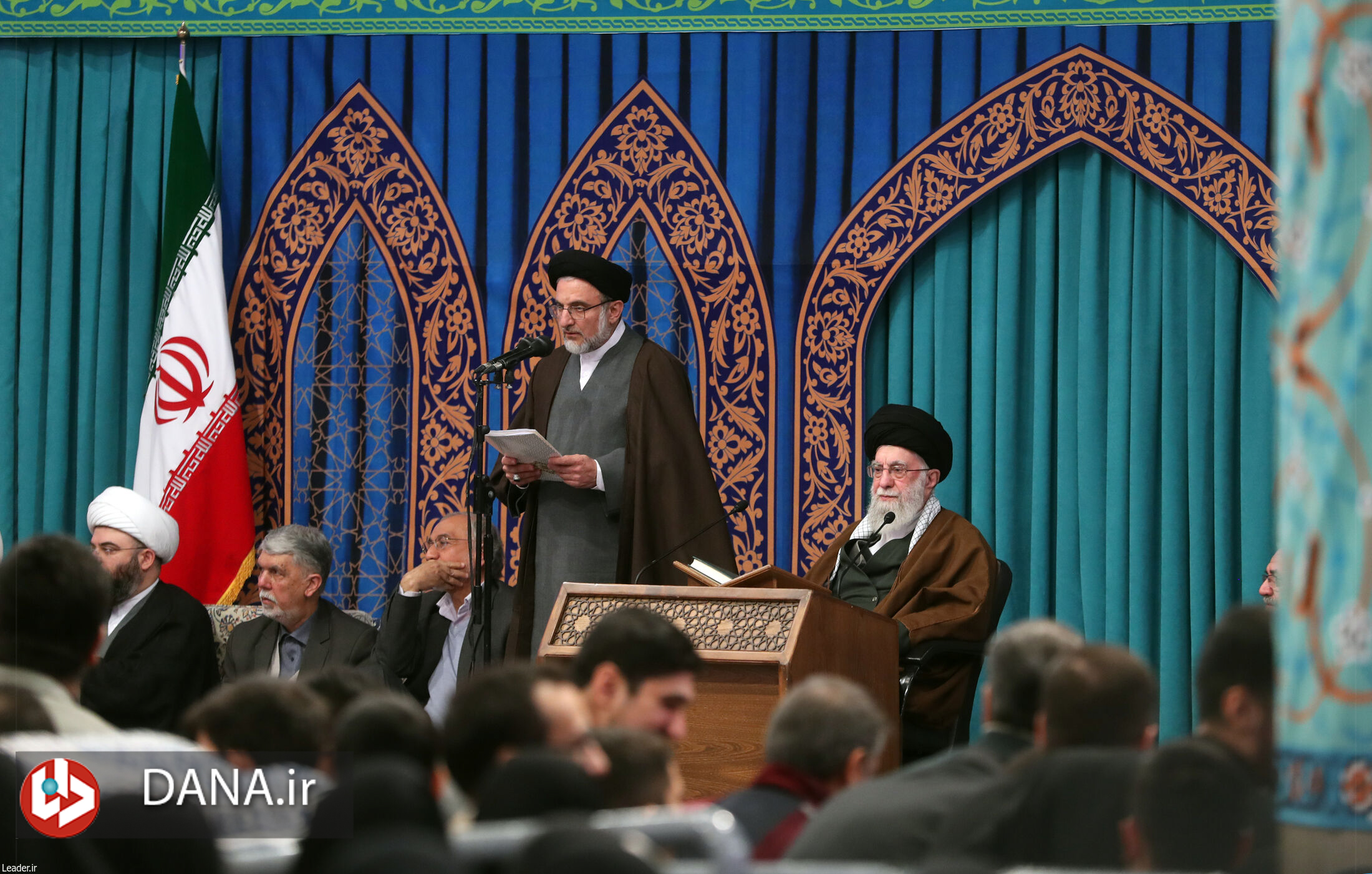 دیدار شرکت کنندگان در چهل و یکمین دوره مسابقات بین‌المللی قرآن با رهبر انقلاب