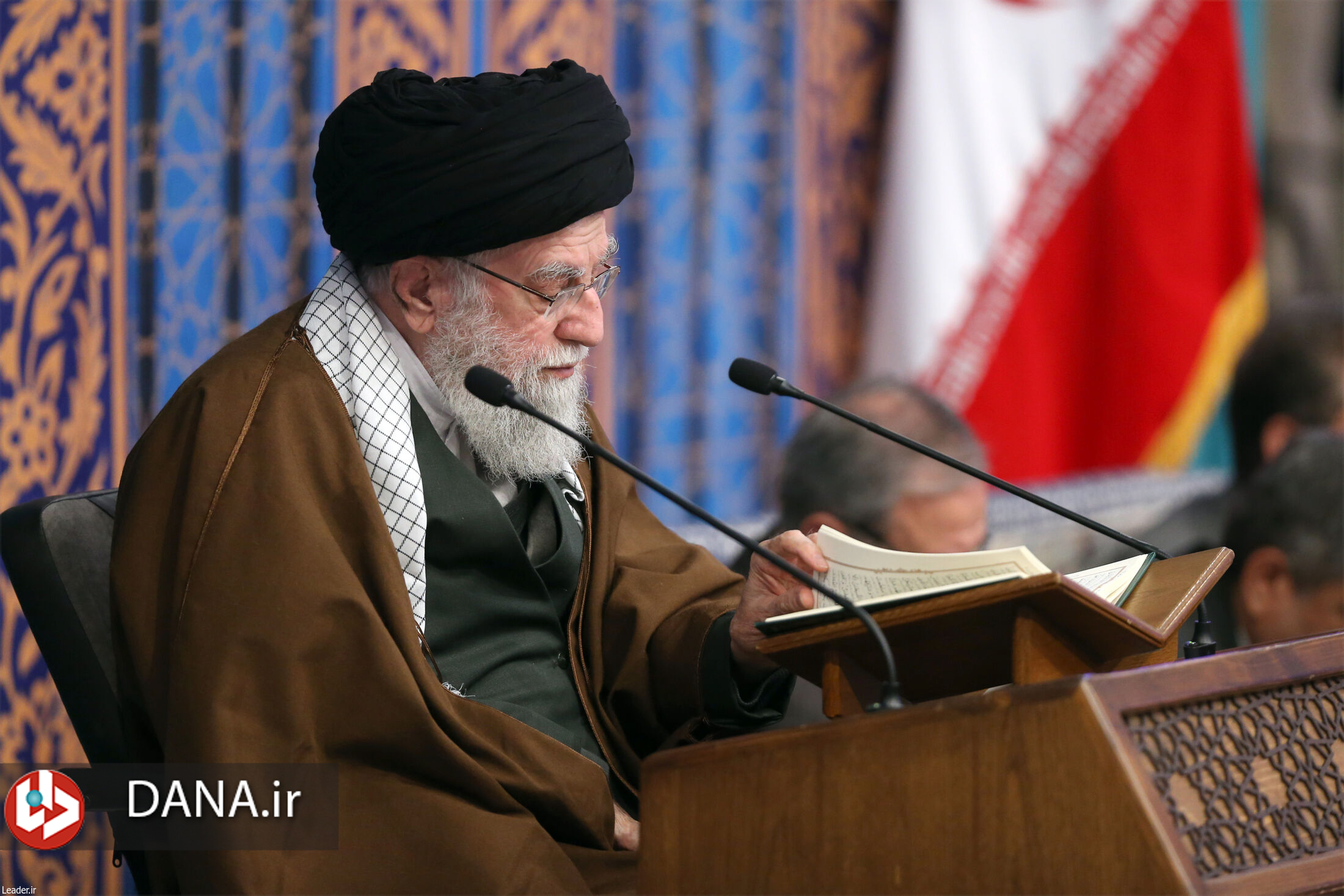 دیدار شرکت کنندگان در چهل و یکمین دوره مسابقات بین‌المللی قرآن با رهبر انقلاب