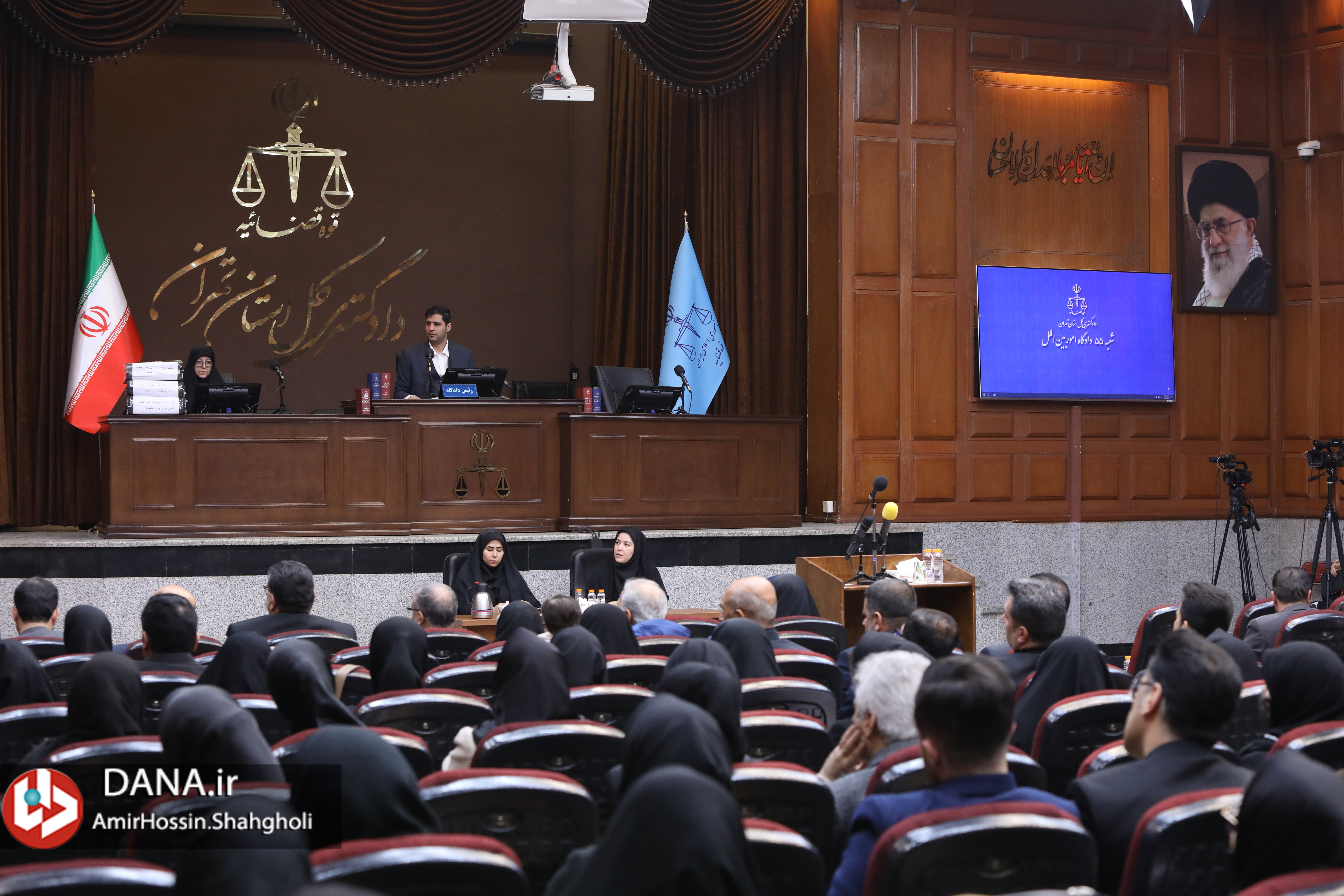 اولین جلسه رسیدگی به پرونده دادخواهی خانواده‌های شهدا و آسیب‌دیدگان حرم شاهچراغ