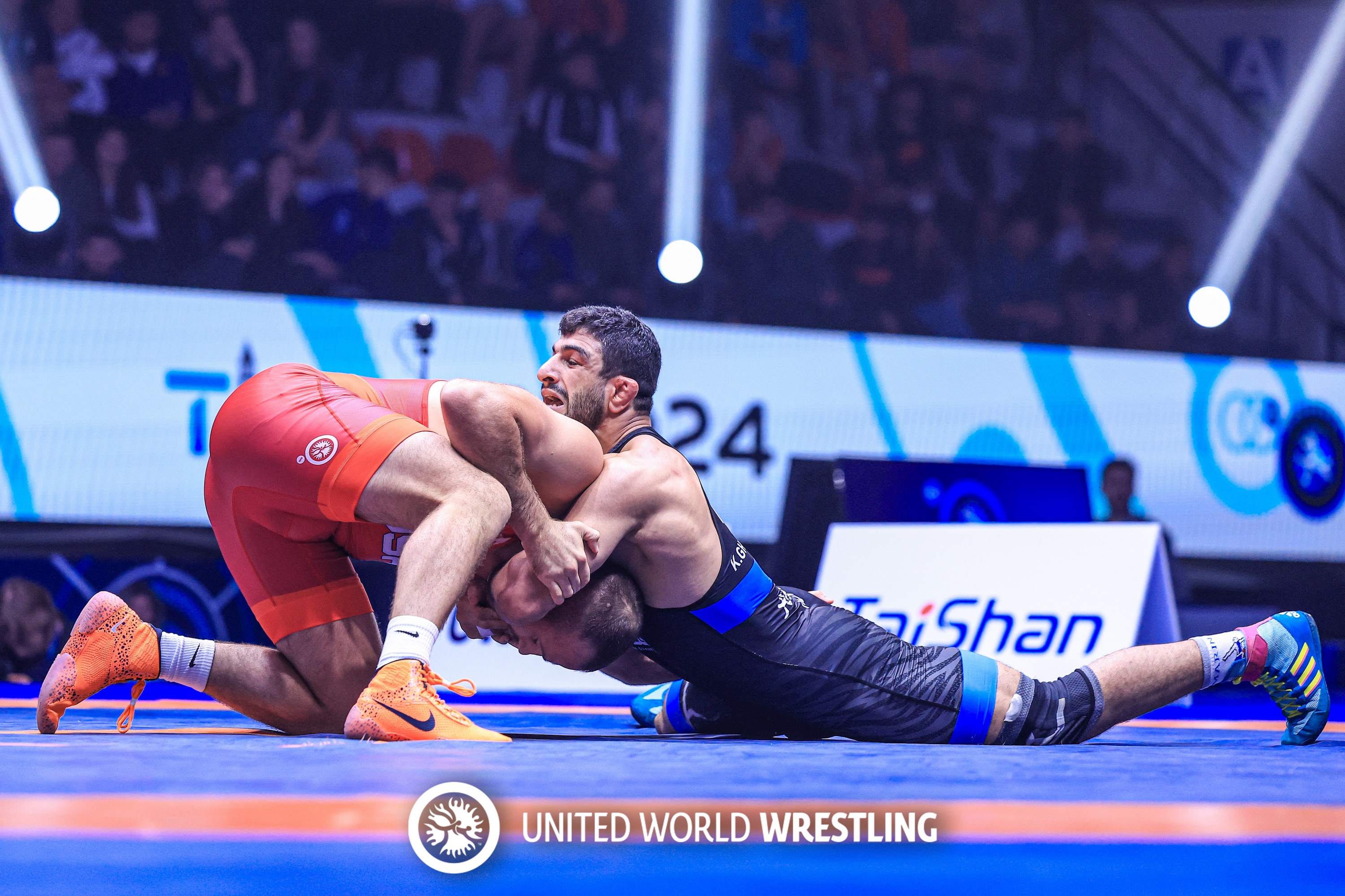 کشتی آزاد قهرمانی جهان| جوان، قاسمپور و زارع در مرحله نیمه نهایی