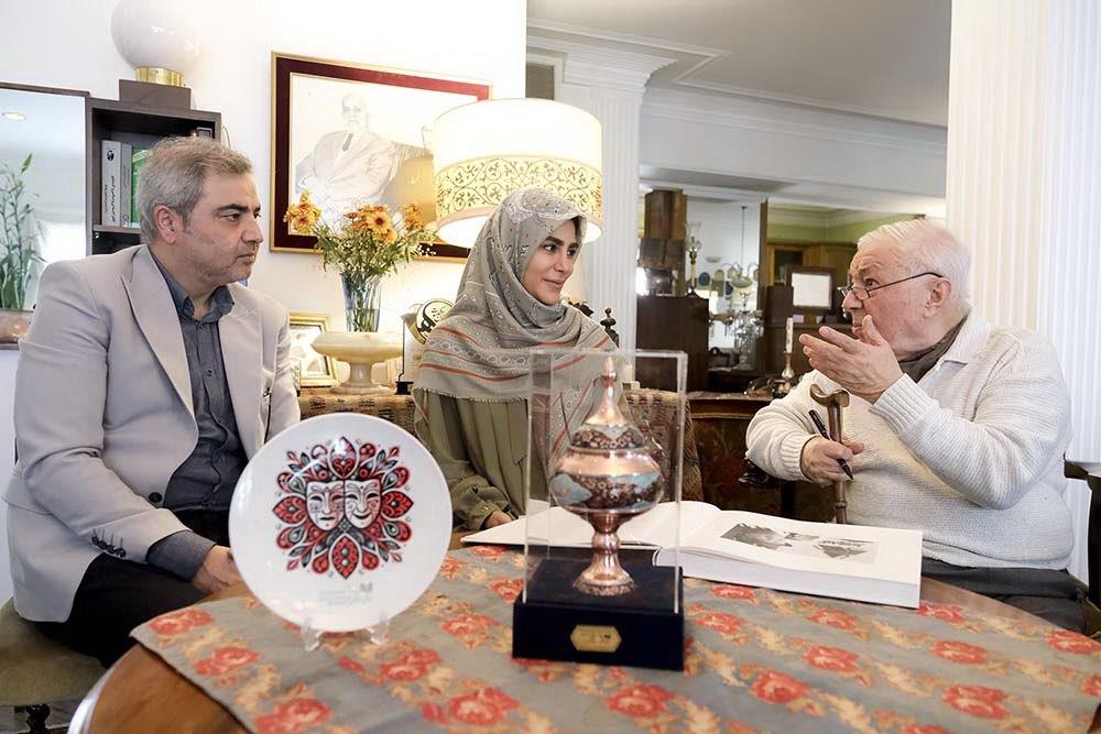 حضور در ایران را با هیچ جای دیگری عوض نمی کنم/ توصیه خسرو خورشیدی به مدیران