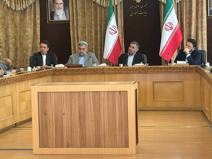 آهی: دولت چهاردهم تشکل‌ها را بازوی اصلی حل بحران‌ها می‌داند