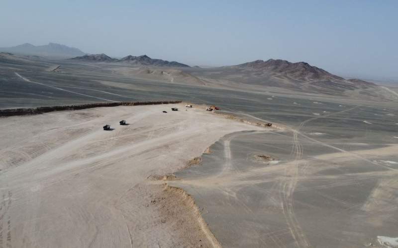 از دل کوه سیستان طلای سرخ برمی‌خیزد