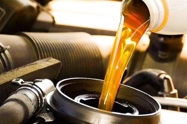 توزیع روغن‌موتور در زنجان نیازمند روان‌کاری مسئولان