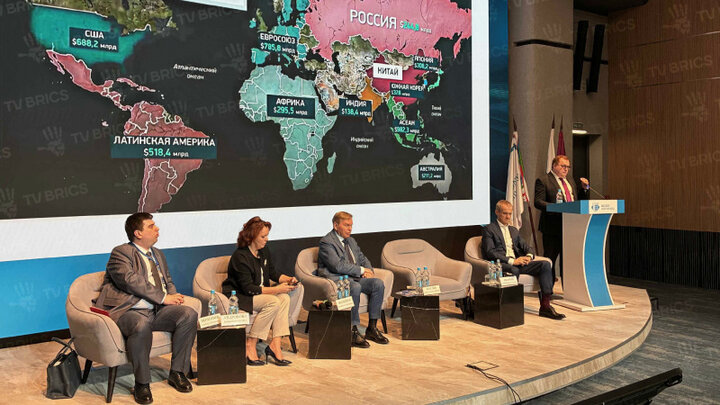 فرهاد ابراهیموف: بریکس معماری جدید اقتصادی را شکل می‌دهد