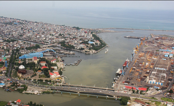 مهاجرانی به منطقه آزاد انزلی سفر کرد