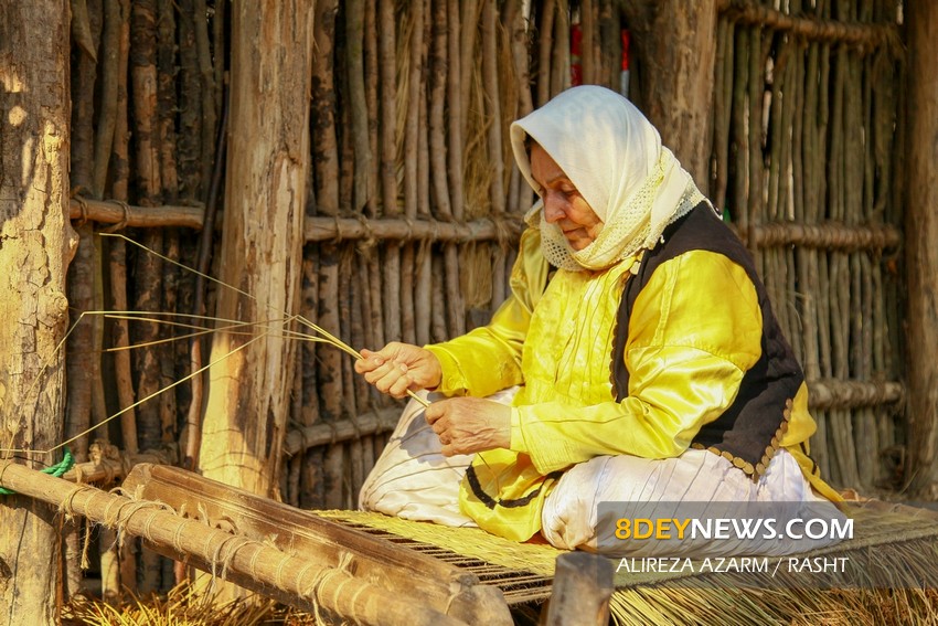 خاطره‌بازی ۳ نسل با حصیربافی در «فشتکه»