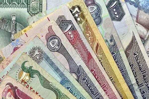 دینار برای زائران اربعین کاهشی شد