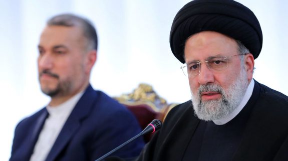 تأثیرات سیاست داخلی و خارجی متوازن دولت سیزدهم