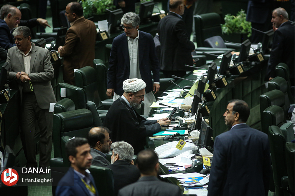 دولت مکلف به راه اندازی سامانه خدمات حقوقی برای ایرانیان خارج از کشور شد