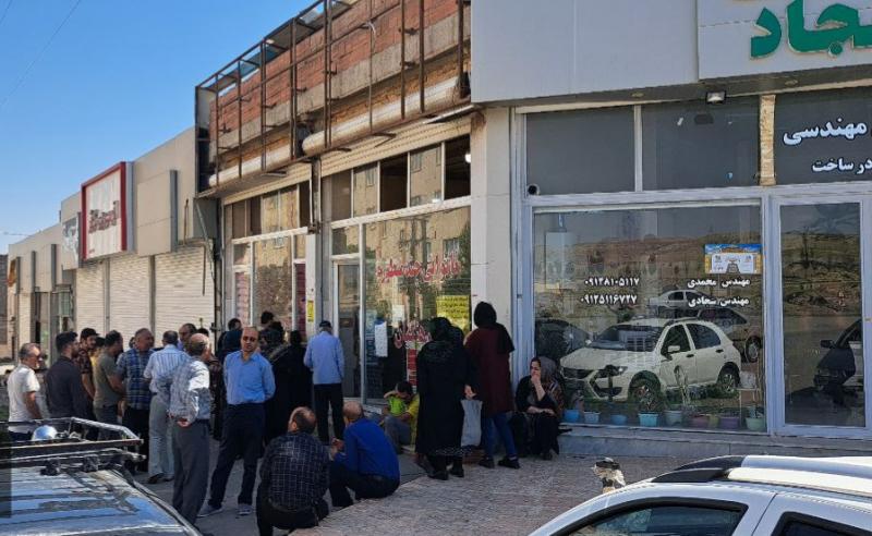 صف نان در اردبیل قد کشید
