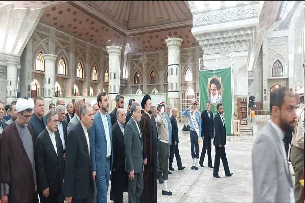 تجدید میثاق عراقچی و معاونان وزارت خارجه با آرمان‌های امام خمینی (ره)