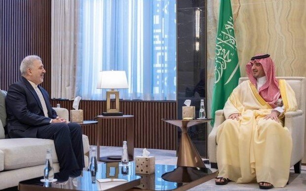 رایزنی سفیر ایران و وزیر کشور عربستان درباره حج