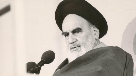 تاثیر تفکر امام خمینی (ره) بر ایران و جهان