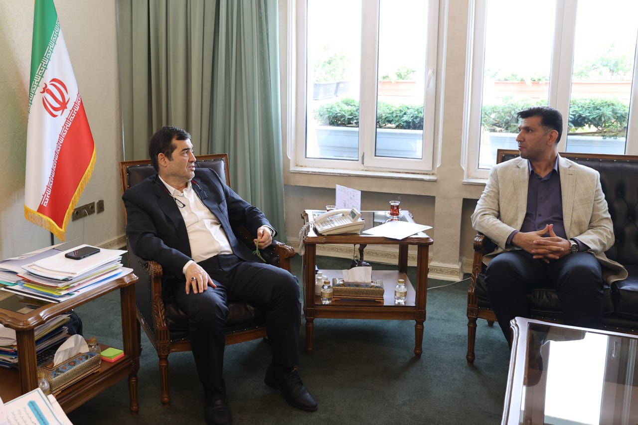 دیدار رئیس فدراسیون هندبال با وزیر ورزش/ بررسی برنامه تیم‌های ملی در نشست کمیته فنی