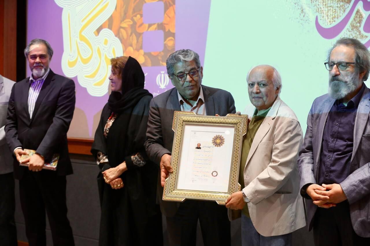 نام الوند به گواهینامه درجه یک هنری اعتبار می‌دهد