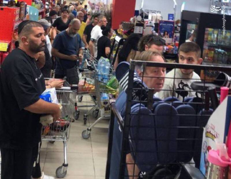 شهرک نشینان صهیونیست به سمت فروشگاه ها هجوم بردند