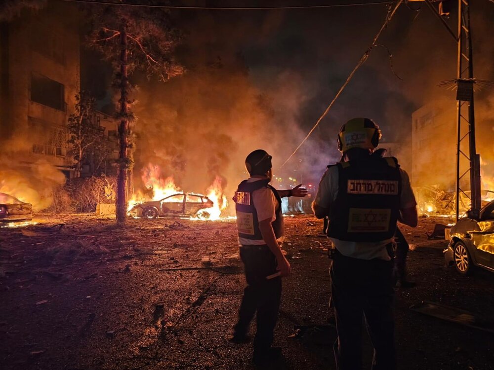 اصابت موشک‌های ایرانی به پالایشگاه حیفا و تل‌آویو