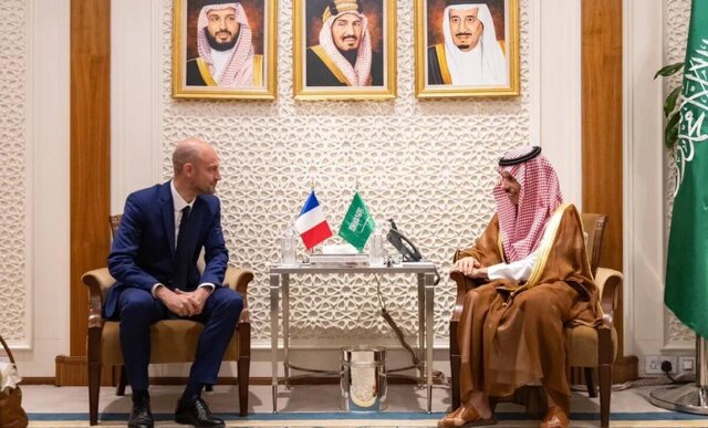 رایزنی تلفنی وزیران خارجه فرانسه و عربستان با محوریت تحولات منطقه