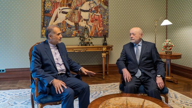 ایران قدرت موشکی خود را در چشم جهانیان به نمایش گذاشت