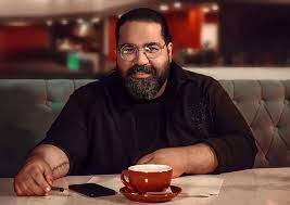 اگر وطن نباشد، می‌خواهم همه دنیا نباشد