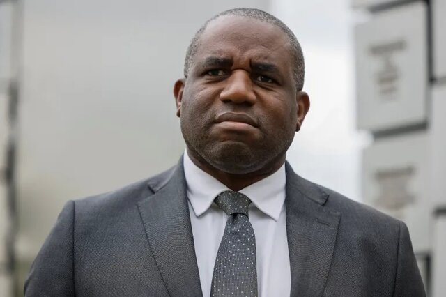 زیاده‌خواهی وزیر خارجه انگلیس: ایران خویشتن‌داری کند!