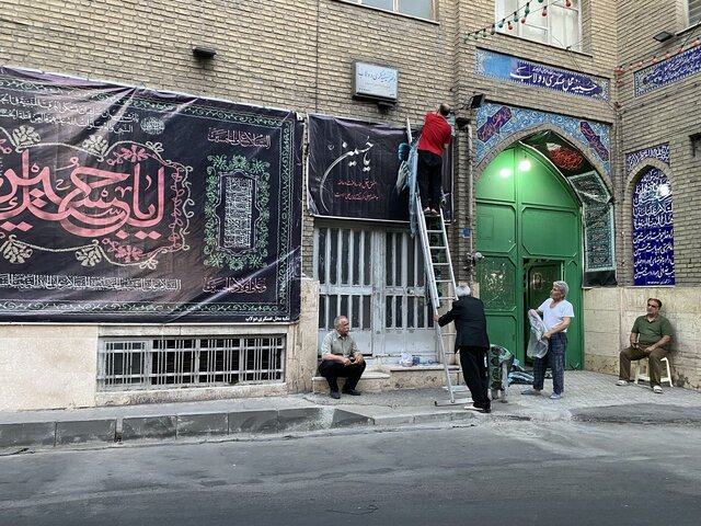 خیابان‌ها آکنده از عطر محبت حسینی(ع) شد