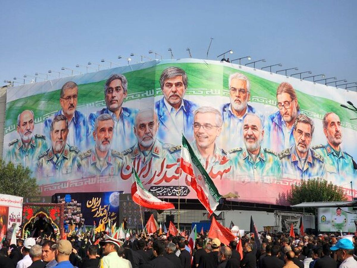 گزارش دانا از تشییع شهدای اقتدار در پایتخت/ شکوه ملت در بدرقه قهرمانان وطن