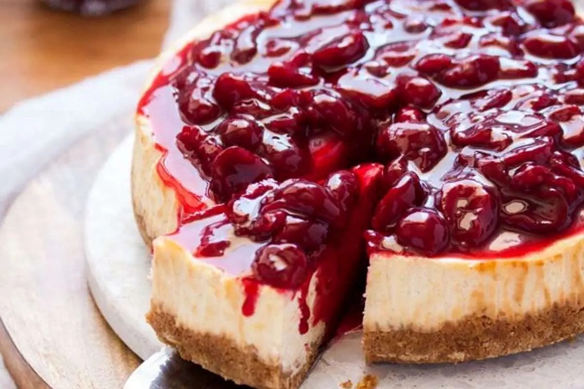 نکات طلایی طرز تهیه چیزکیک آلبالو خانگی خوشمزه