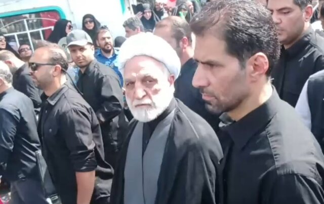 طبیعی است که همکاری با آژانس انرژی اتمی باید تعلیق شود/ مردم ما عزتشان را با هیچ چیز عوض نمی‌کنند