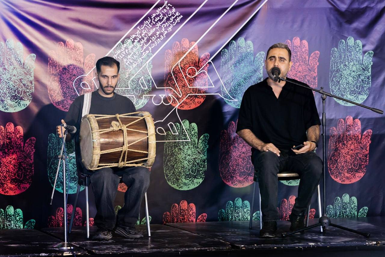 از شَروه تا نقاشی قهوه‌خانه‌ای؛ حامد طاها برای امام حسین (ع) خواند