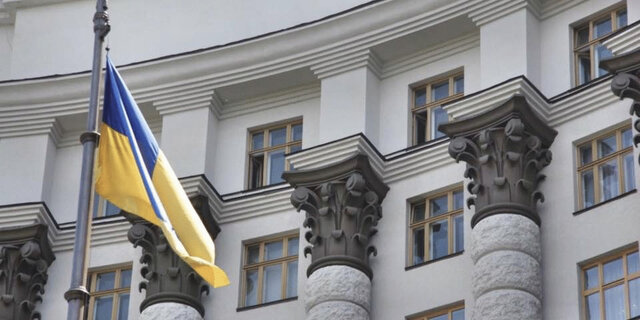 
رویترز: آمریکا، اوکراین را به قطع کمک‌های اطلاعاتی و تسلیحاتی تهدید کرد