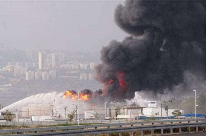 آلودگی شدید بندر حیفا در نتیجه حملات موشکی ایران
