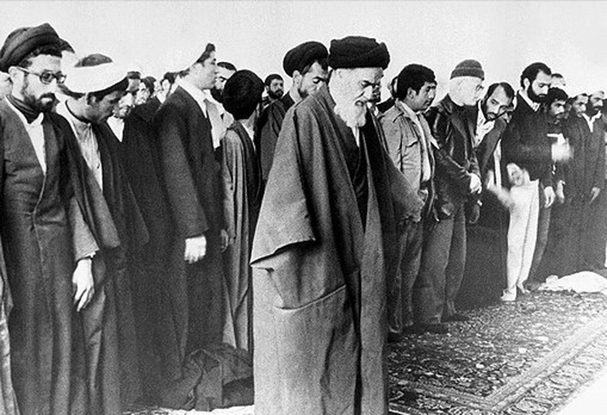 نقش روحانیت در تحولات سیاسی ایران از مشروطه تا انقلاب