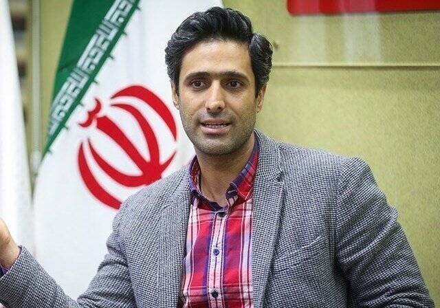 اگر تمام کره زمین مقابلم بایستند، هرگز از دفاع از وطن عقب نمیکشم