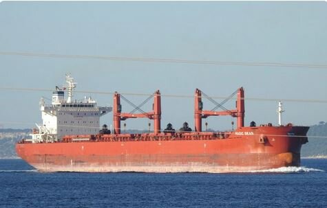 یمن: یک کشتی متخلف را هدف قرار دادیم که در حال غرق شدن است