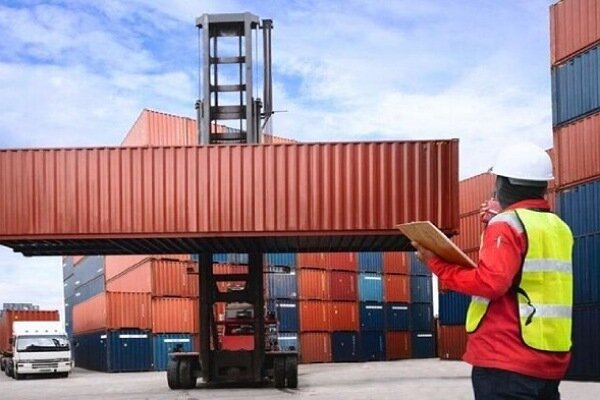 صادرات بیش از ۱۷۹ هزار تن کالا از پایانه مرزی ماهیرود از ابتدای سال