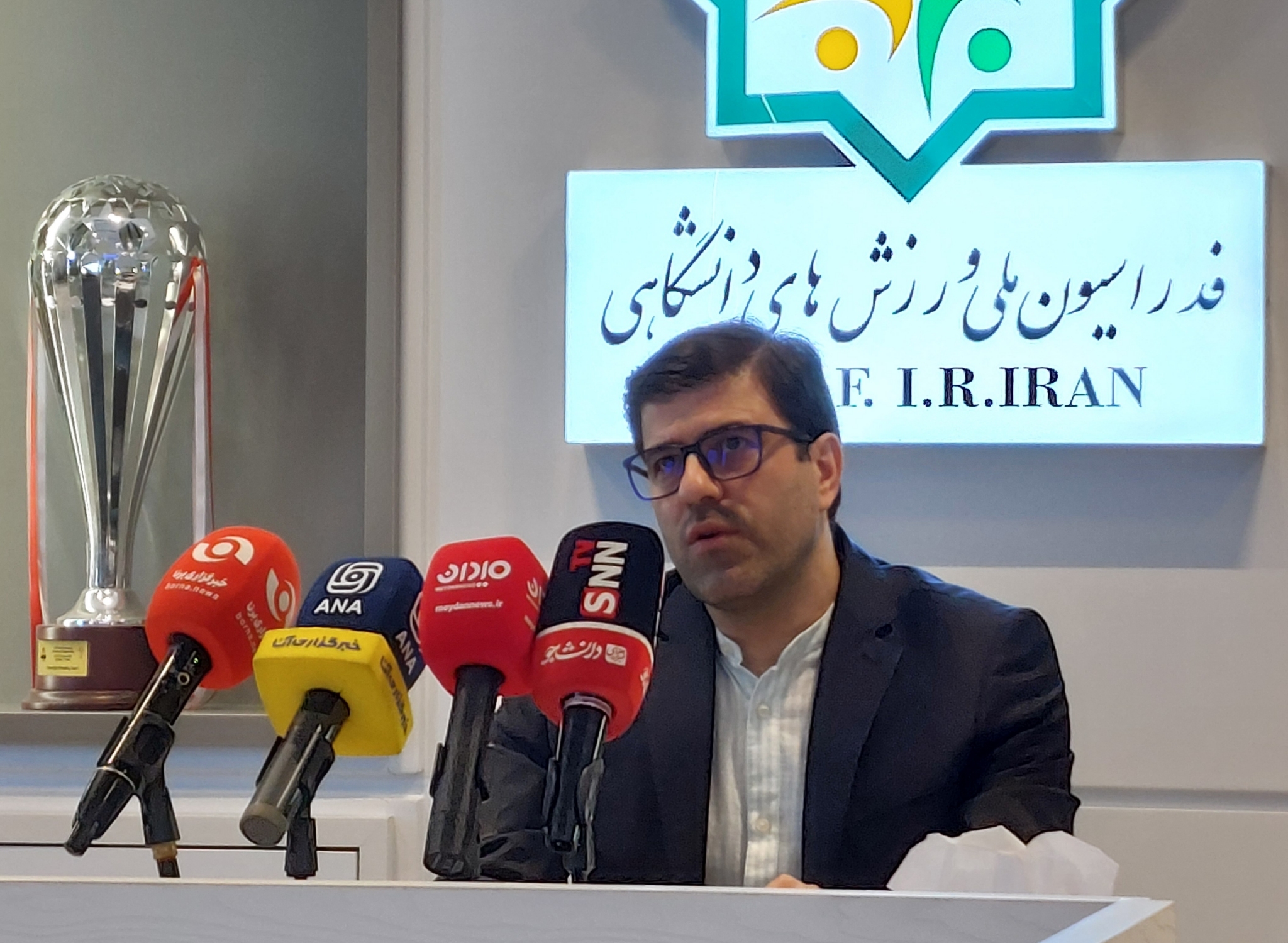افشاری: ویزای آلمان را ندادند، اعزام کاروان به یونیورسیاد دانشجویان جهان را لغو کردیم