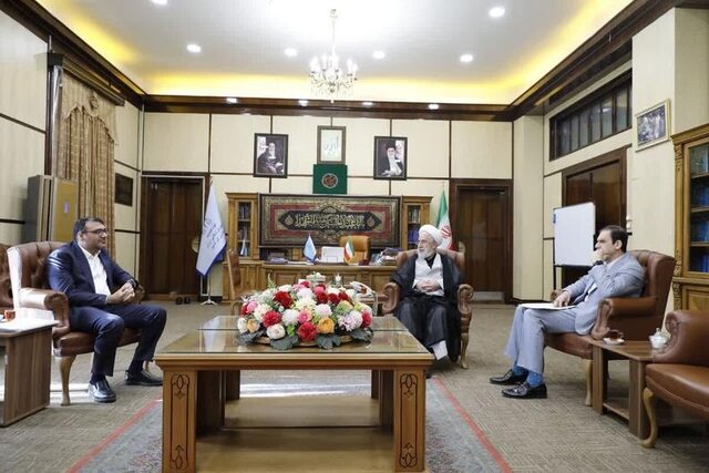 برای مبارزه قاطع با فساد باید از فساد مبری بود