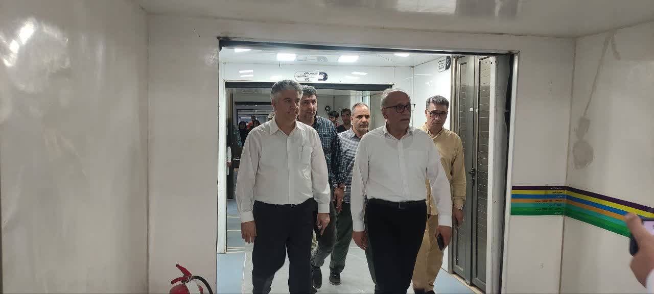 بازدید معاون درمان وزارت بهداشت از بیمارستان سیار امام حسین(ع) در مرز خسروی؛ تقدیر از خدمات جهادی سپاه به زائران اربعین