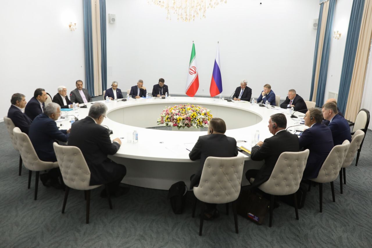 معاون اول رئیس‌جمهور: راهبرد ایران عدم دخالت نیروهای خارجی در ژئوپلوتیک منطقه است/ نخست‌وزیر روسیه: کریدور شمال‌-جنوب، راهبردی است/ تجارت با ایران تقویت می‌شود