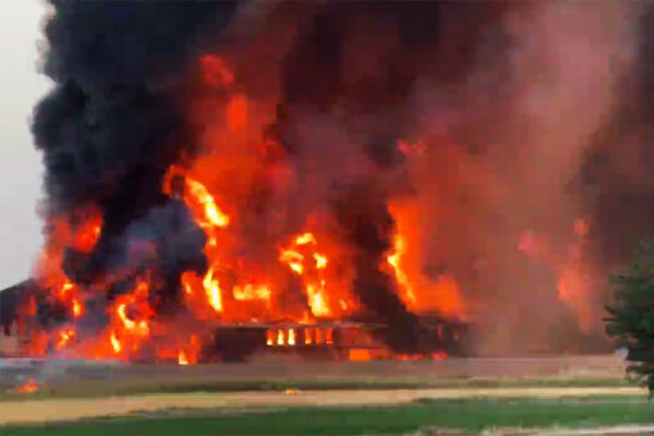 آتش‌سوزی در انبار مواد نفتی جنوب تهران به دلیل بی‌تدبیری بوده است