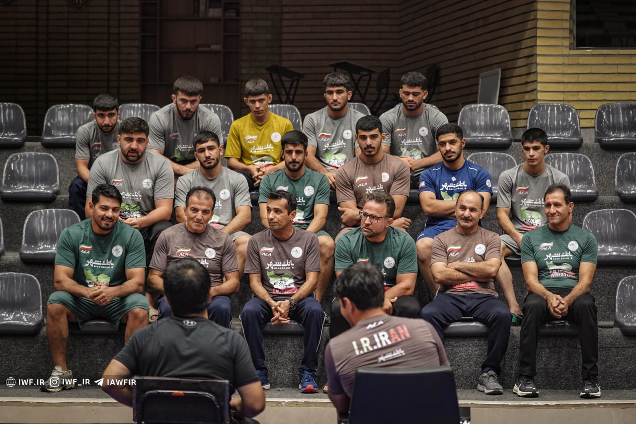 دبیر: جنگنده باشید و از خودتان کمتر کشتی نگیرید/ به مبارزات حمید سوریان نگاه کنید