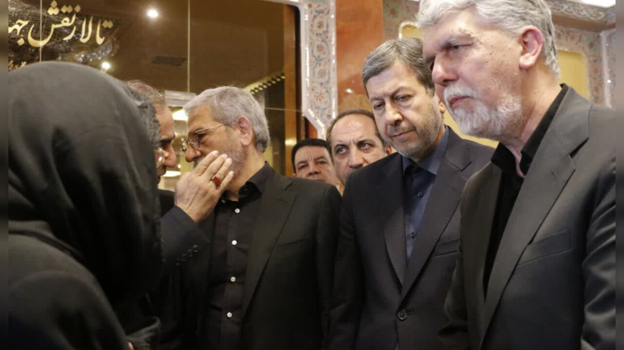 دیدار وزیر فرهنگ و ارشاد اسلامی با خانواده استاد فرشچیان